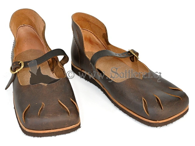 Landsknecht's Duckbill shoe Medieval Footwear (nicknamed oxmaw)